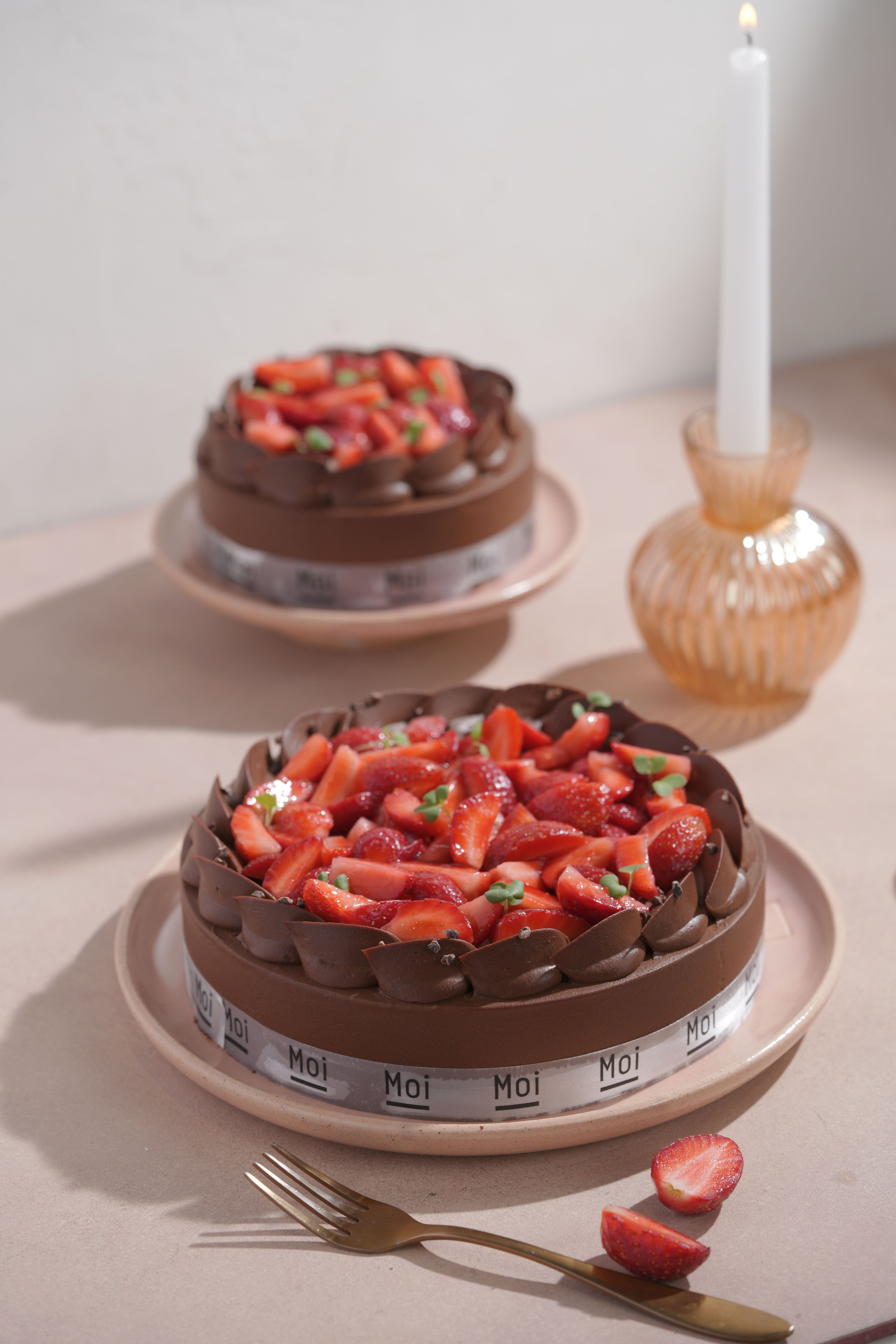 Strawberry & Chocolate Ganache Cake